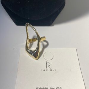 Abstract fashion ring